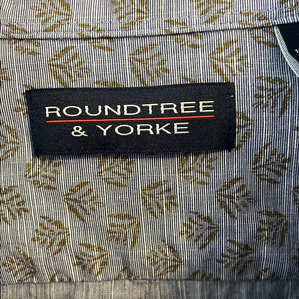 Roundtree & Yorke Gray Casual Button Down Shirt - Never Worn
